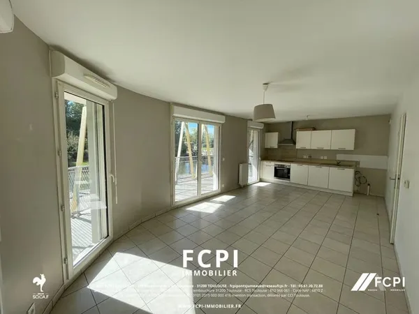 33300 BORDEAUX APARTEMENT DE TYPE 3 VENDU LIBRE AVEC PARKING