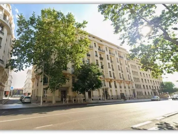 Bureaux 60 m²