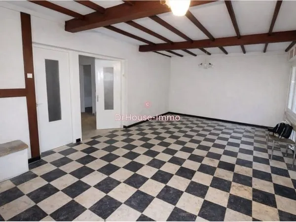 Maison à rénover 4 chambres et Hangar de 105 m²