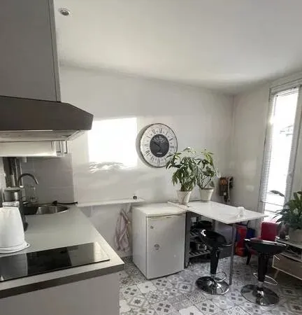 Paris XVII - Batignolles / Épinettes - 2 pièces rénové, meublé -