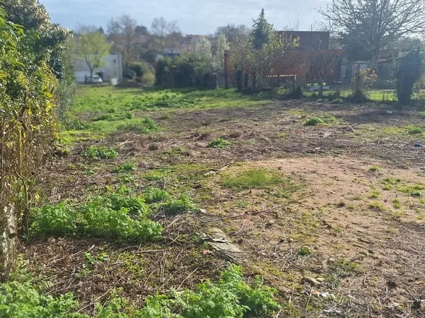 Terrain constructible bien lire l anonce roger déposez mon mérite modifiableRue Raymond Tillaud, ave
