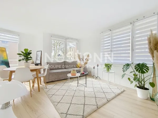 A VENDRE .Appartement Montigny Le Bretonneux 3 pièces cave et parking.