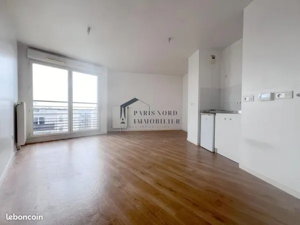 Studio 1 pièce 28 m²