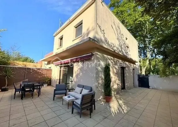 Villa 6 pièces 145 m²