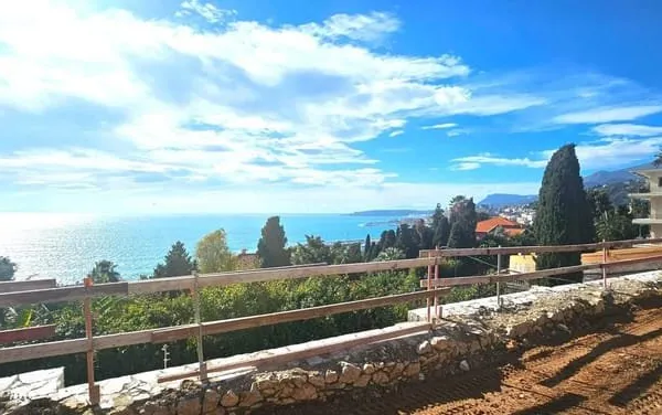 APPARTEMENT T4 AVEC EXTERIEUR VUE MER