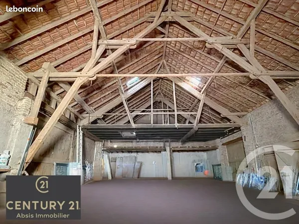 Maison 1 pièce 350 m²