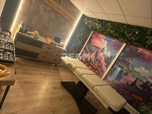 Commerce 149 m²
