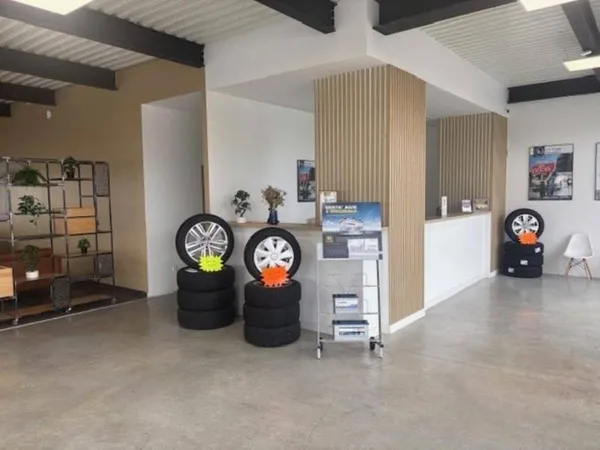 Local d'activité 1020 m²