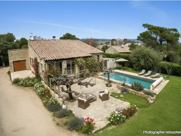 Maison en pierre avec piscine - Calme absolu à Murs