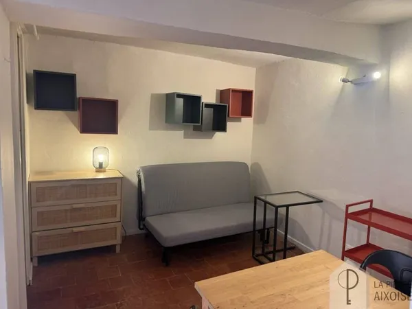 Studio 1 pièce 12 m²