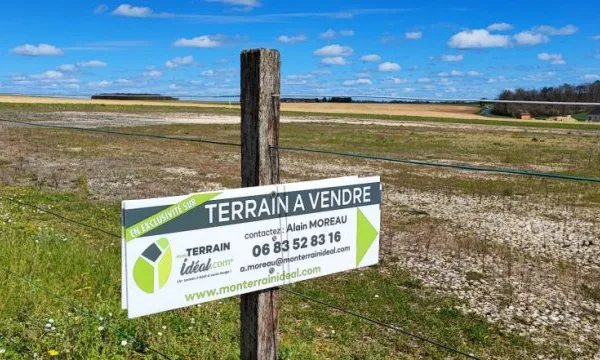 Terrain constructible 1294 m²