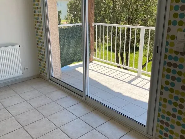A LOUER T3 avec Balcon