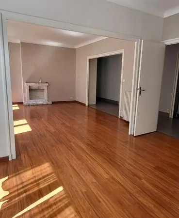 Nantes centre a deux de la place GRASLIN Appartement type 5 122m2