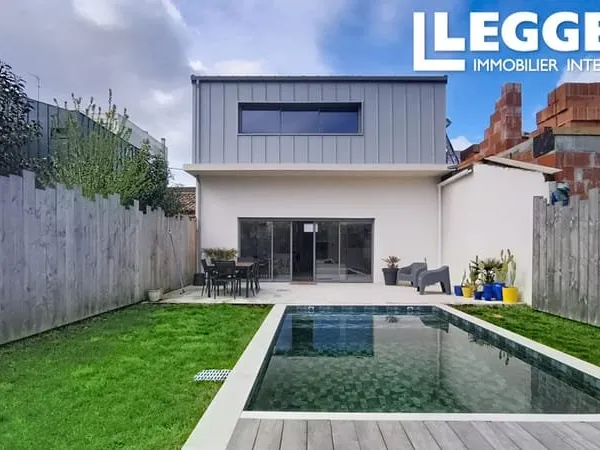 Maison contemporaine avec jardin et piscine - Bordeaux Caudéran - 140 m² - 4 chambres