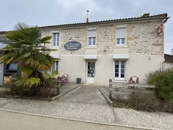 A vendre Fond de commerce Bar Restaurant + 3 machines pizzas