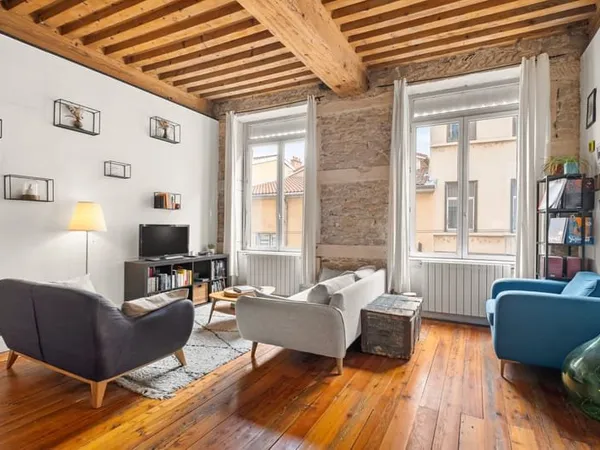 T3 74 m² avec cachet (poutres + pierre) - Croix-Rousse centr