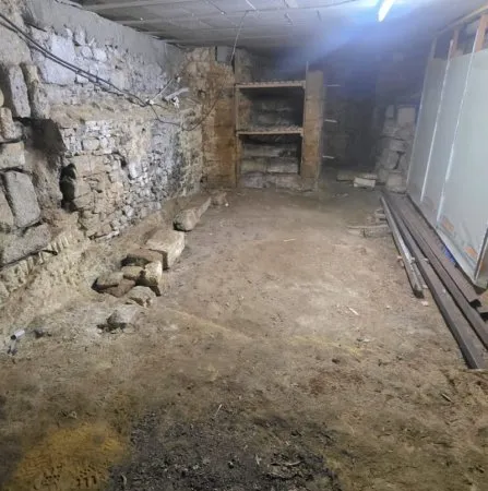 Ecusson : cave de 22m2 à vendre