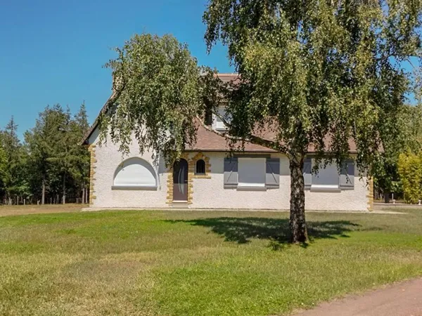 LIEUX UNIQUES ® x PROPRIÉTÉS PRIVÉES PROPOSE MAISON CONTEMPORAINE 161 M² - 1.9 HA - ROMORANTIN (41)