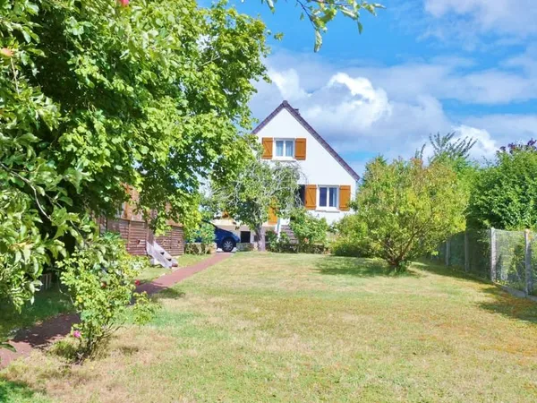 Livilliers, maison 4 chambres, 110 m2 utiles, s/sol total, terrain 800 m2...