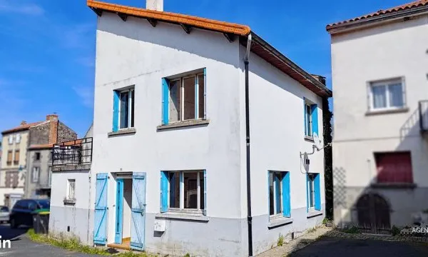 Maison de bourg, 77 m² habitables, terrasse