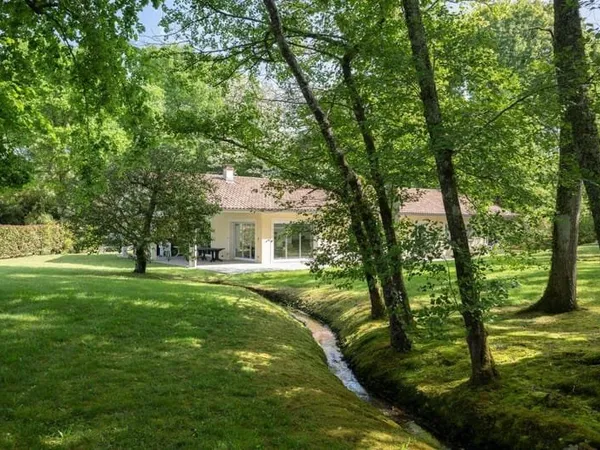 Maison 5 pièces 203 m²