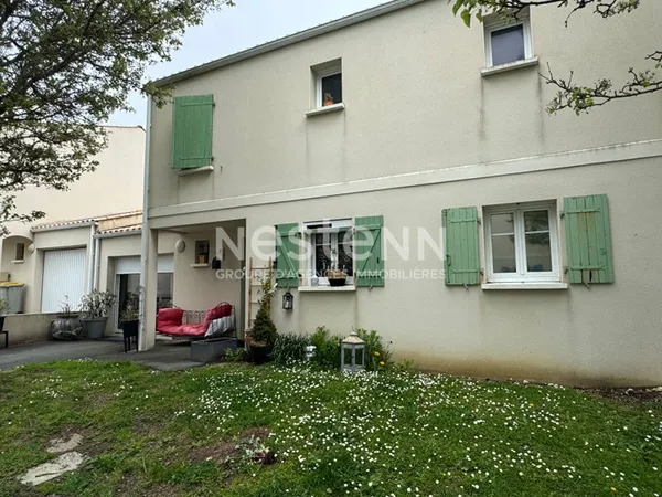 EXCLUSIVITE : 7 MIN ROCHEFORT : TONNAY CHARENTE : Maison 4 chambres 2 salles d'eau en parfait état