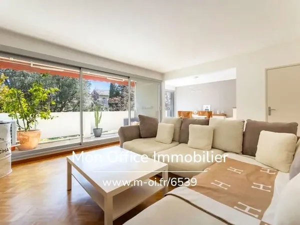 Référence : 6539-GBE - Appartement de 110 m², 4 pieces avec terrasse et cave