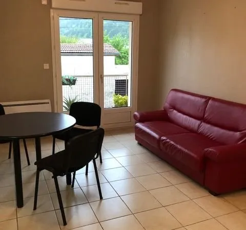 Vaux les st claude loue appartement