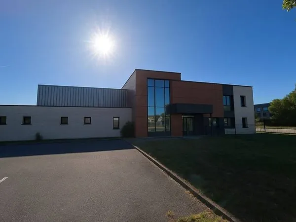 Entrepôt 330 m²