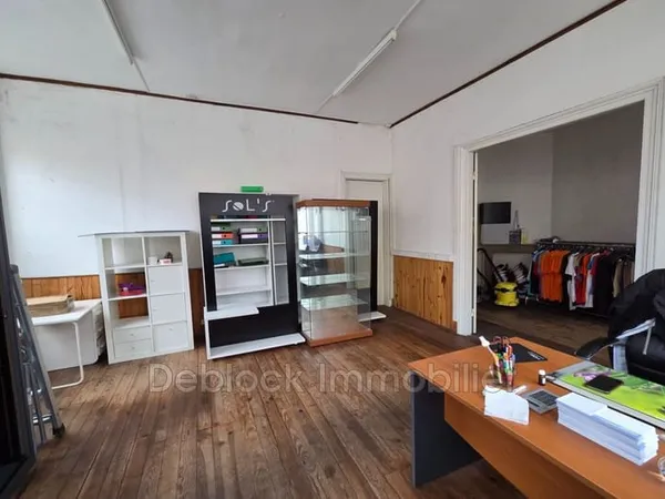 Immeuble commercial 2 pièces 42 m²