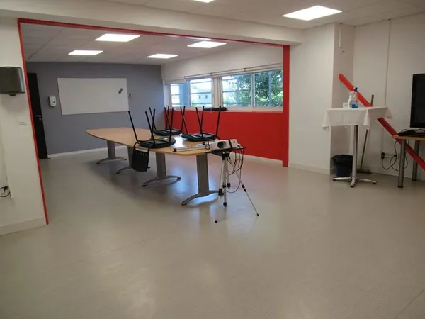 Bureaux 3 pièces 151 m²