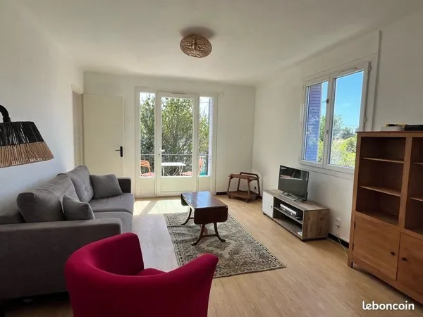 Appartement T3 meublé à louer à l'Isle sur la sorgue