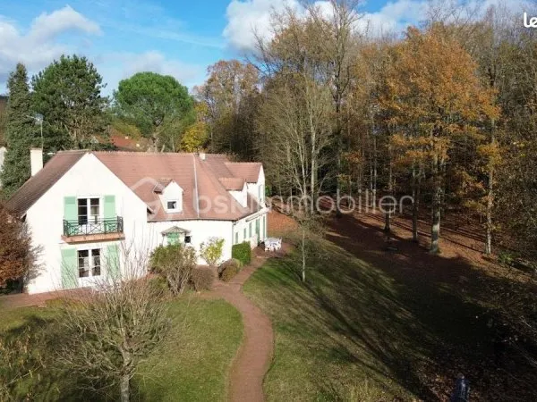 Maison 8 pièces 278 m²