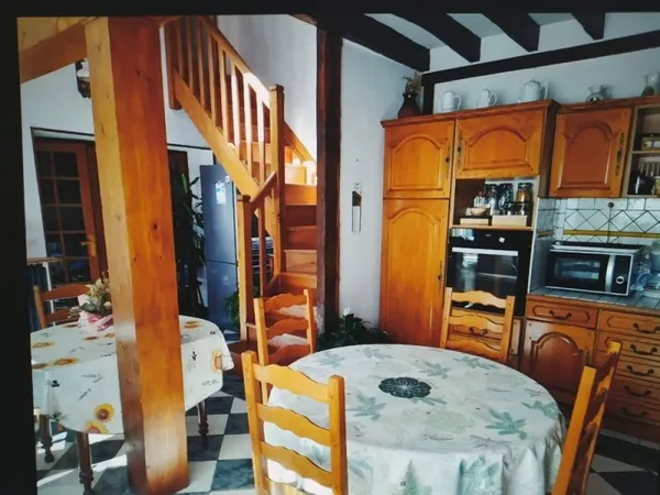 Maison atypique de charme .