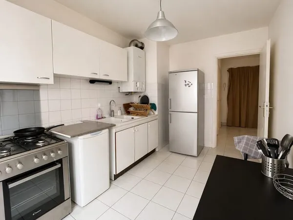 LOCATION - T3 71.45M2 AVEC BALCONS- 69007 LYON - PROCHE TRANSPORTS ET COMMERCES