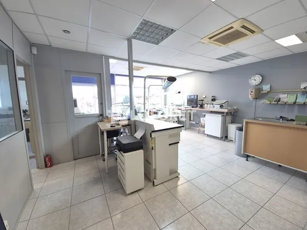 Bureau 3 pièces 68 m²