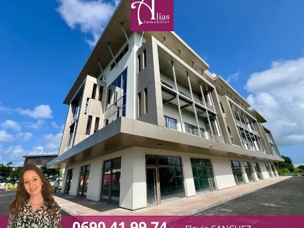 À louer - Local professionnel neuf 237m2 - ETAGE AVEC ASCENS