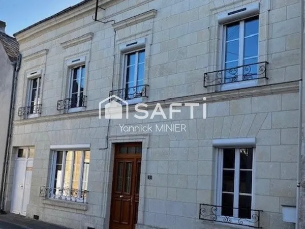 Bourgueil hyper centre-ville, habitable de suite