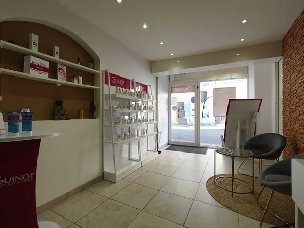 Local 4 pièces 65 m²