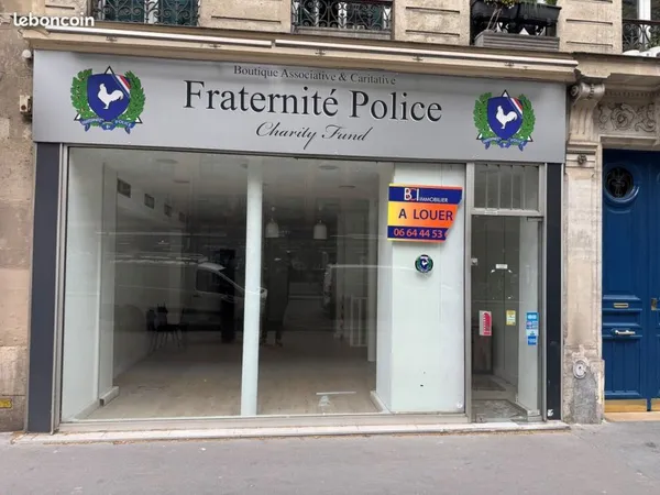 Local commercial Boulevard Saint-Germain / PARIS