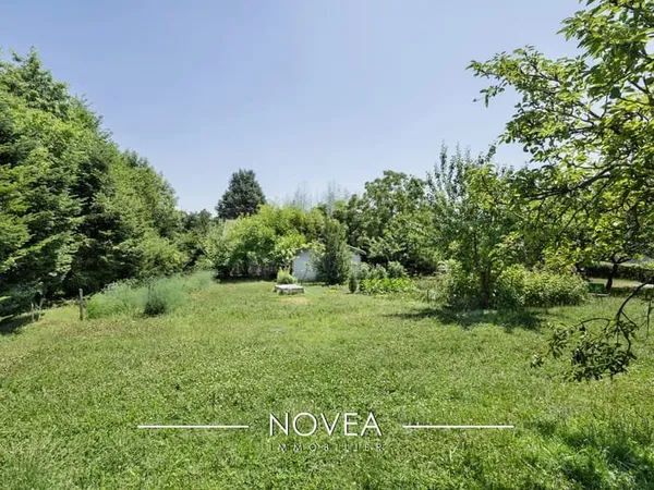 Terrain 1336 m²