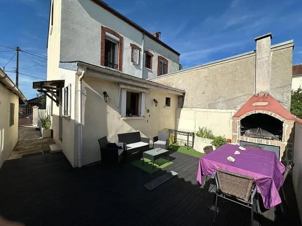 À vendre - Maison de ville 90 m² - CHALETTE SUR LOING 45120 - à 700 m de la gare de Montargis