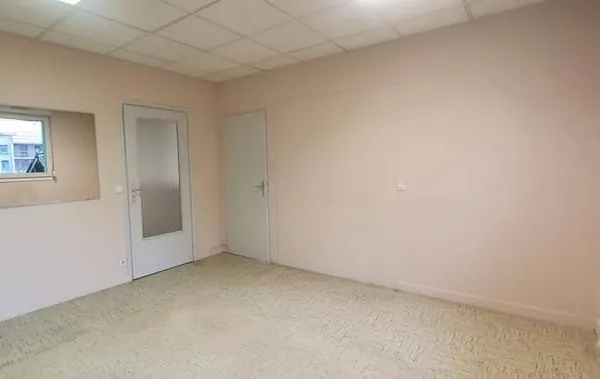Bureau 78 m²