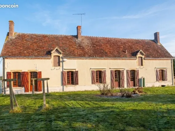 LONGERE de 122m² avec terrain et dépendances
