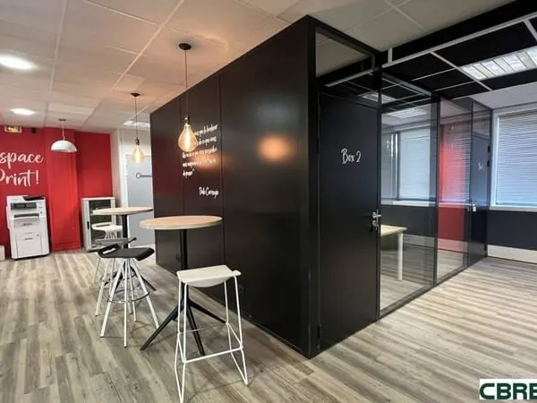 Bureaux 331 m²