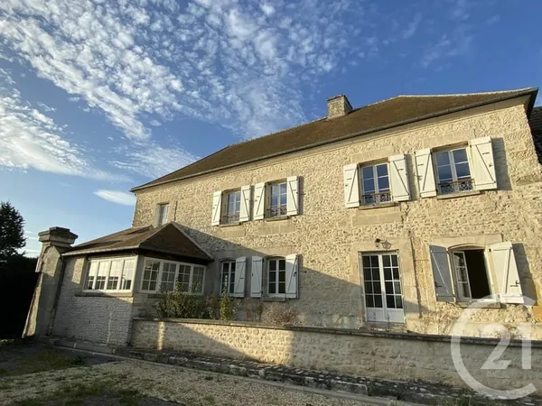 Maison 8 pièces 316 m²