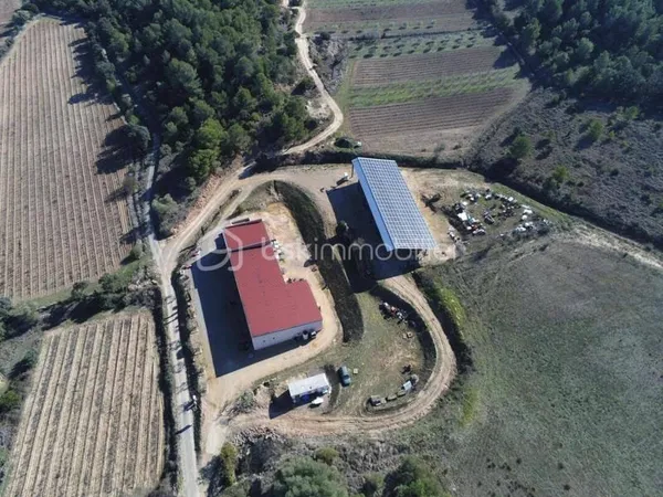 Immeuble 700 m²