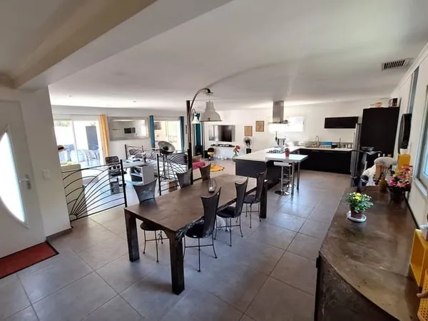 Maison 5 pièces 164 m²