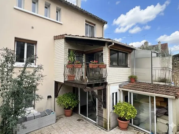 Maison 6 pièces 185 m²