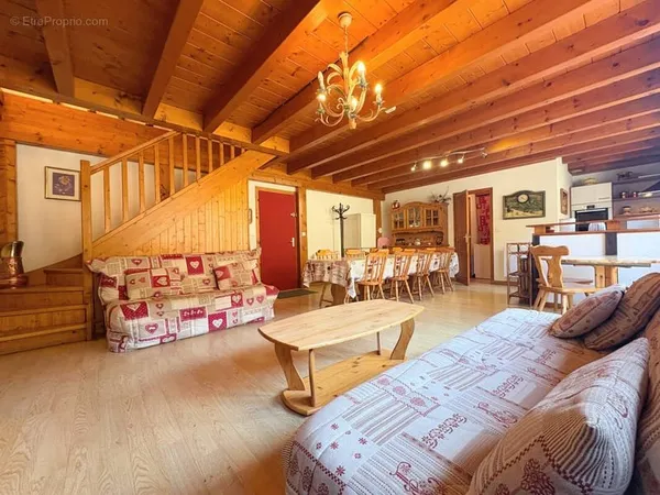 Charmant duplex de 82 m2 au coeur de Morillon À deux pas des pistes du Grand Massif